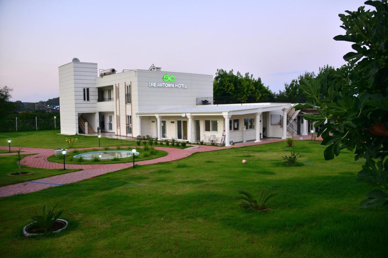 Dream Town Hotel&Restaurant Kemer Esterno foto