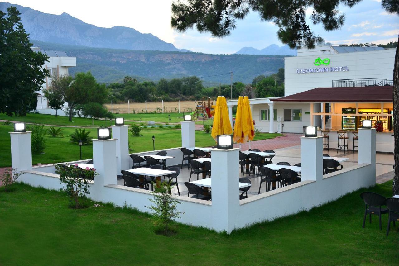 Dream Town Hotel&Restaurant Kemer Esterno foto