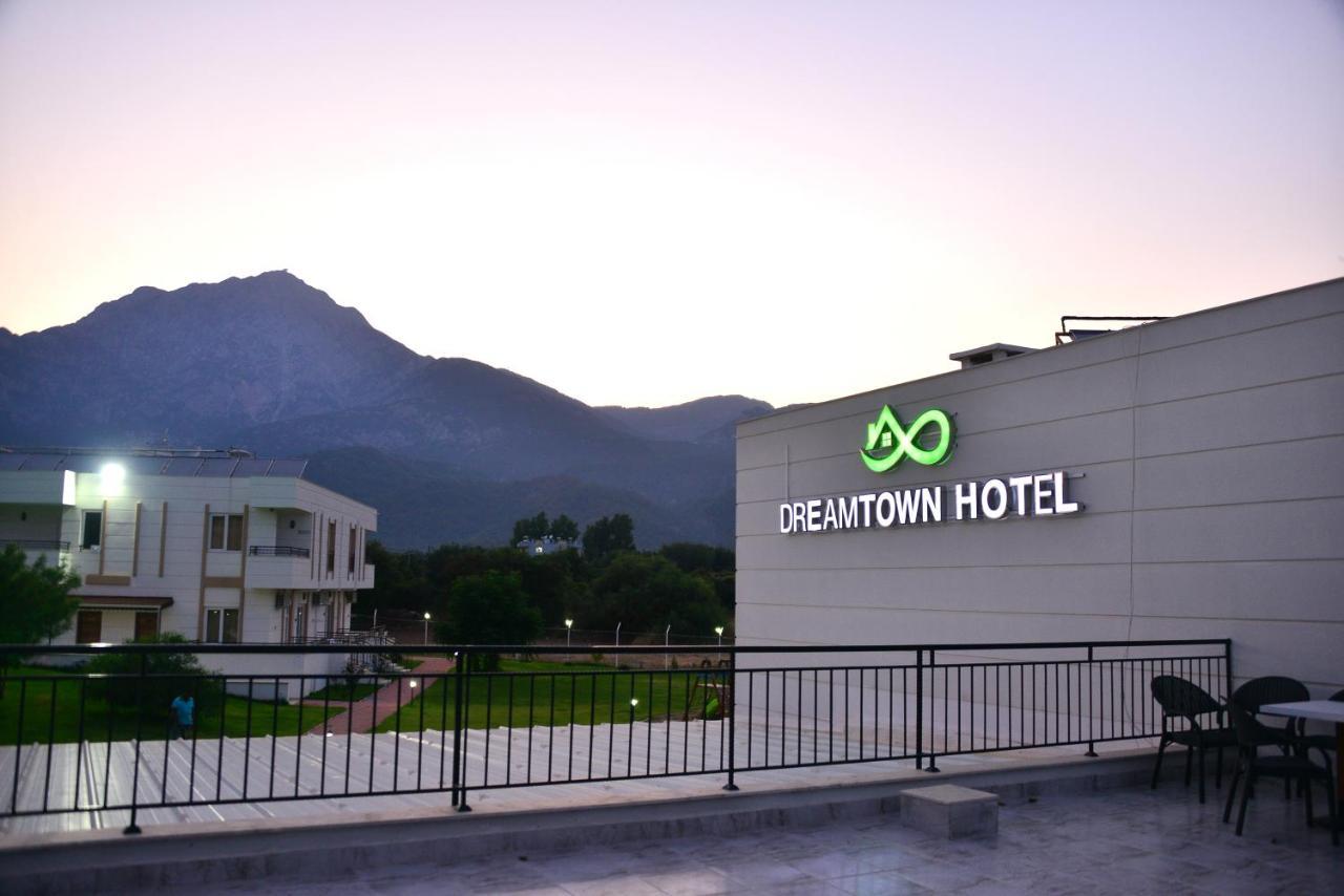 Dream Town Hotel&Restaurant Kemer Esterno foto