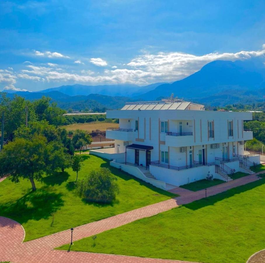 Dream Town Hotel&Restaurant Kemer Esterno foto