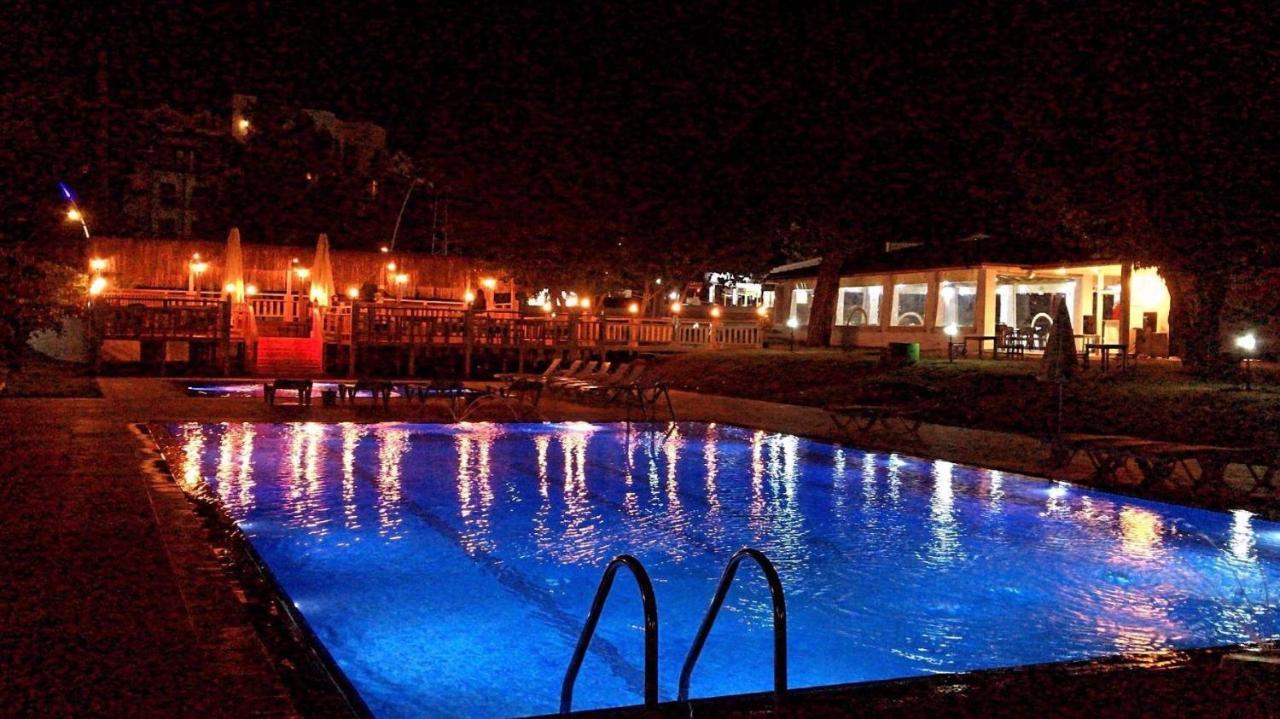 Dream Town Hotel&Restaurant Kemer Esterno foto