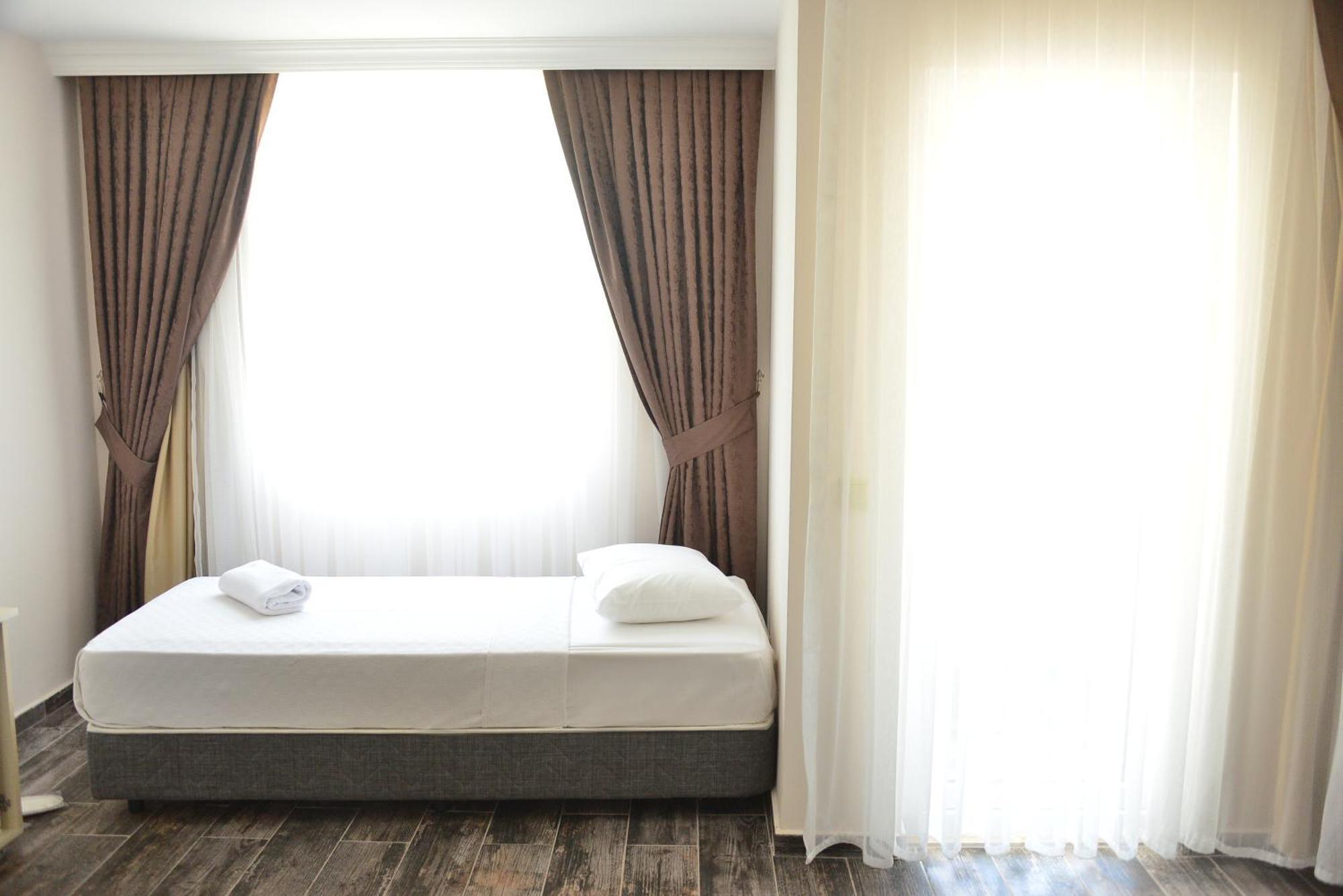Dream Town Hotel&Restaurant Kemer Esterno foto