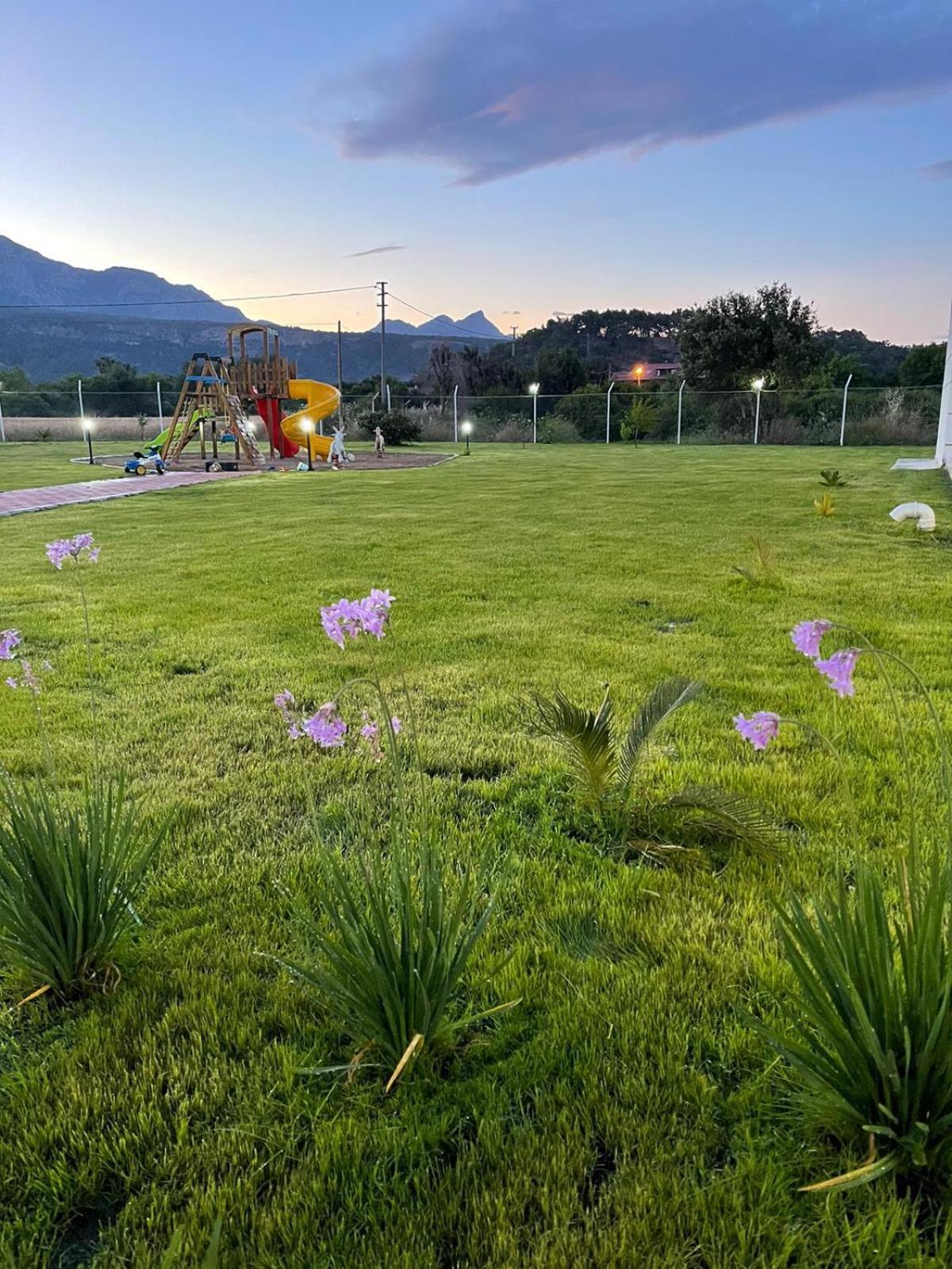 Dream Town Hotel&Restaurant Kemer Esterno foto