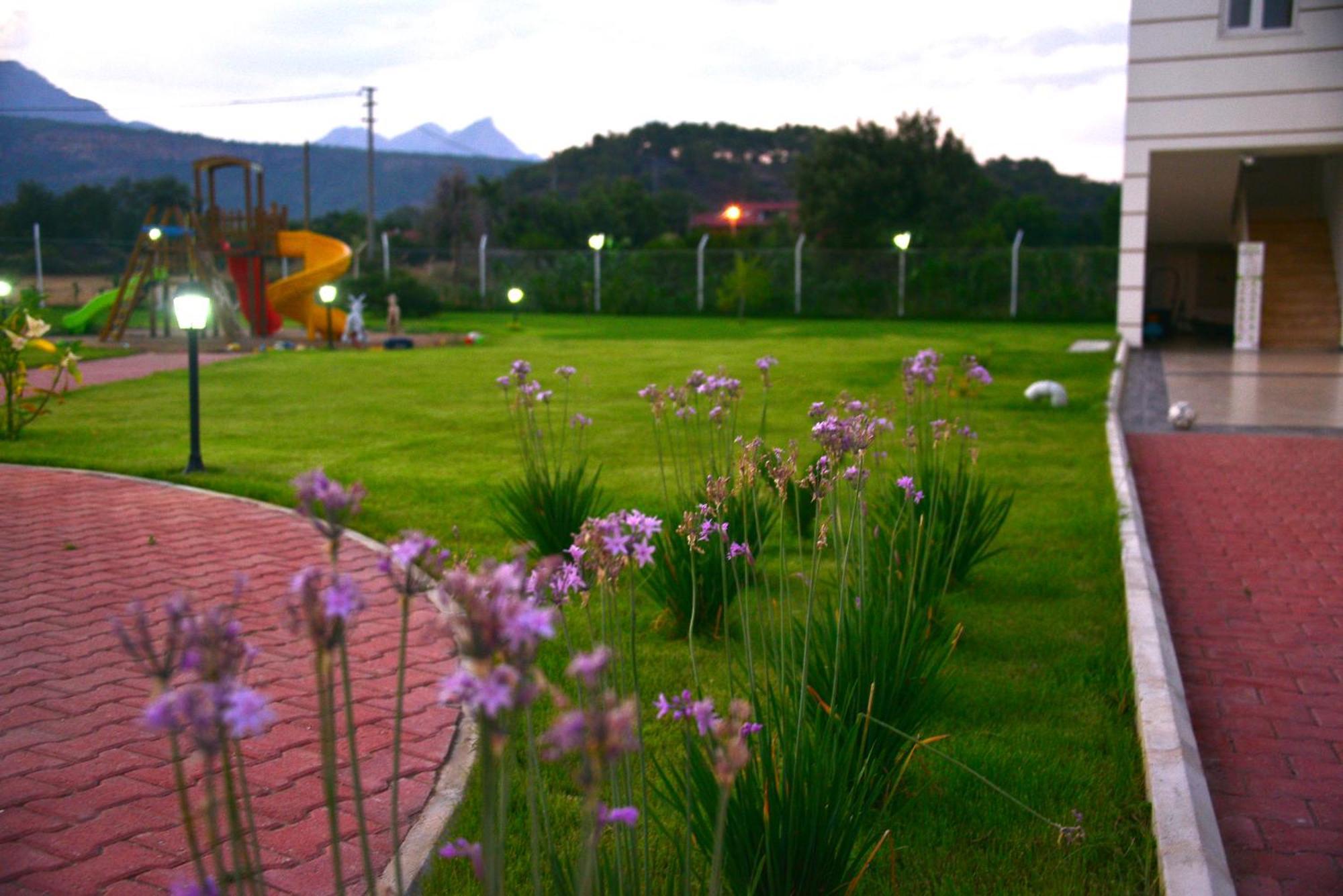 Dream Town Hotel&Restaurant Kemer Esterno foto