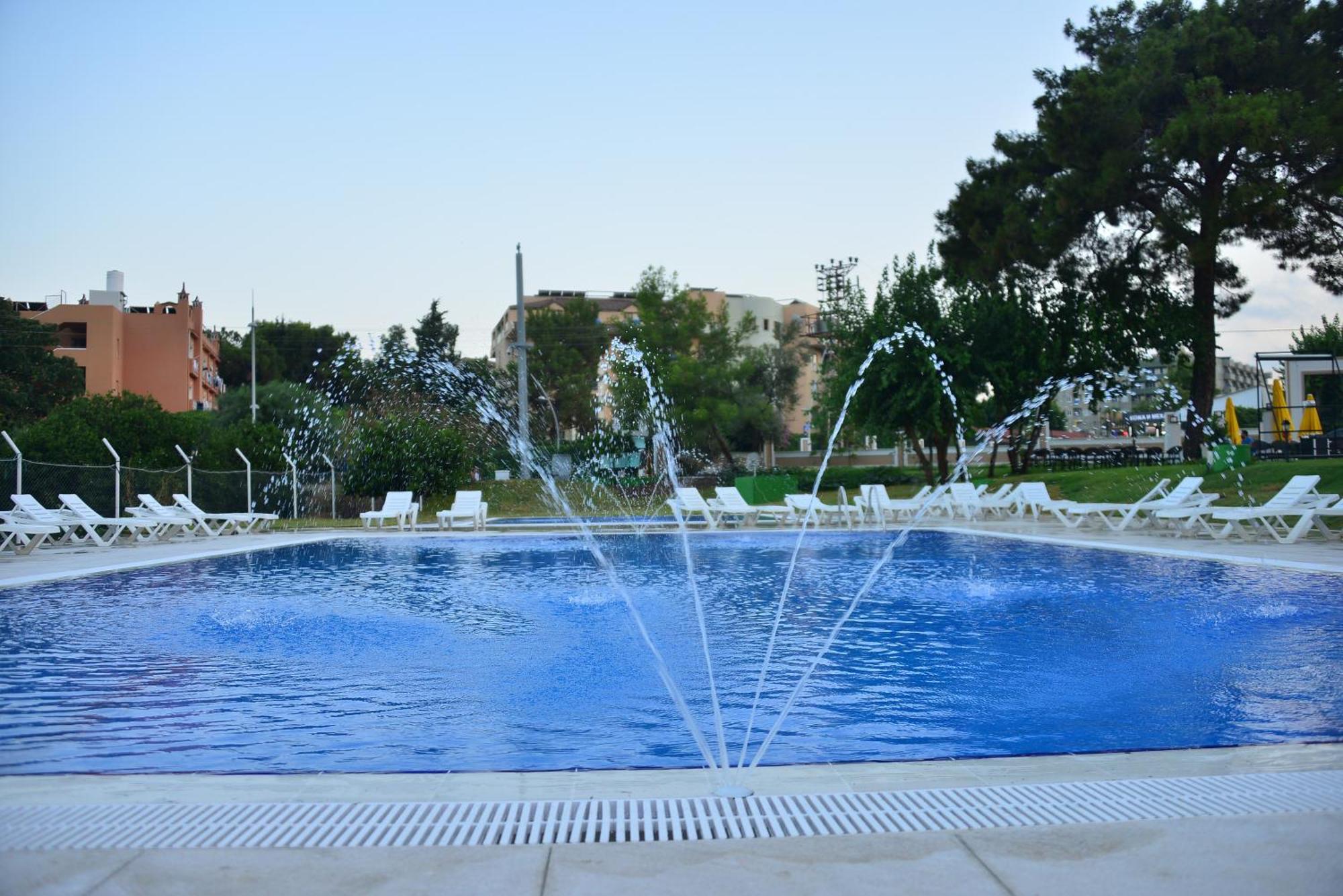 Dream Town Hotel&Restaurant Kemer Esterno foto